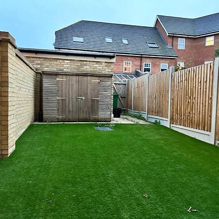 Serene Home Ideally Connected To Central London 브롬리 외부 사진