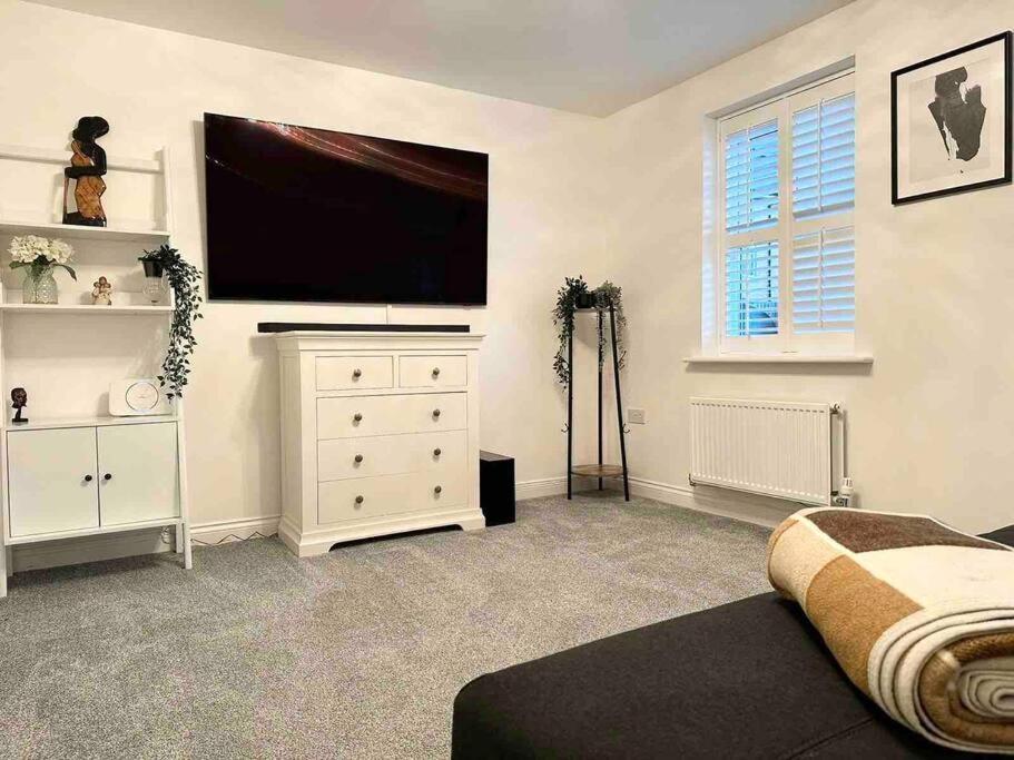 Serene Home Ideally Connected To Central London 브롬리 외부 사진