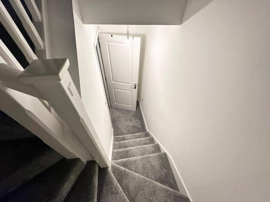 Serene Home Ideally Connected To Central London 브롬리 외부 사진
